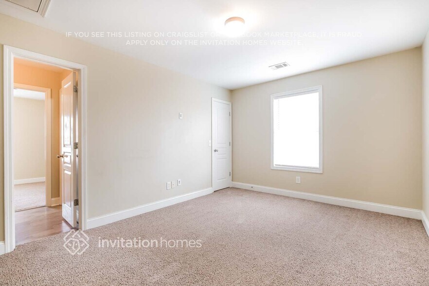 Building Photo - 9435 Dunhill Way