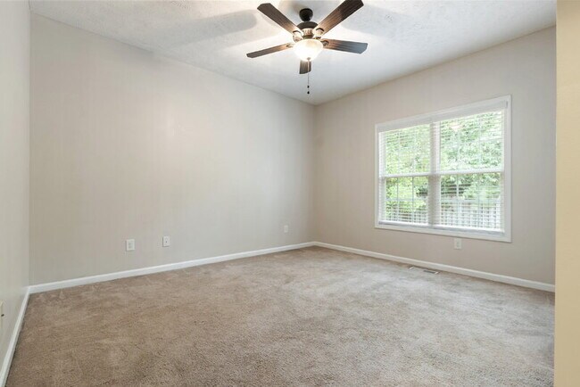 Building Photo - 1350 Monticello Dr