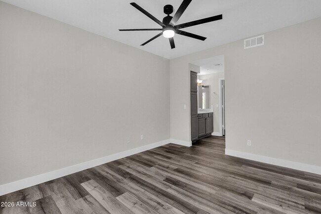 Building Photo - 7008 E Gold Dust Ave