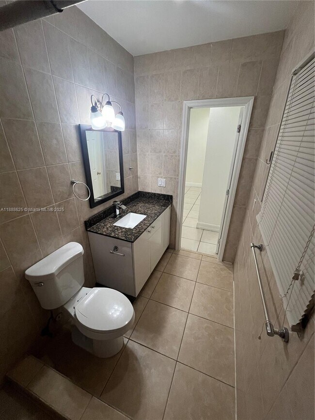 Building Photo - 10210 SW 37th St