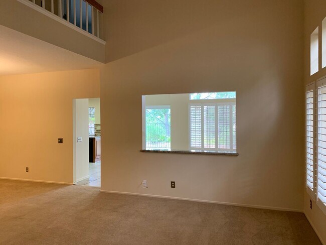 Building Photo - Modern Comfort Meets Tranquil Living in Newbury Park
