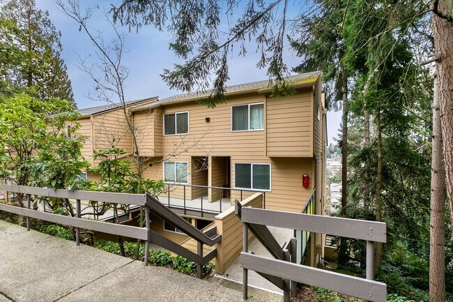 Building Photo - Charming 1 Bed 1 Bath Condo in Mercer Island