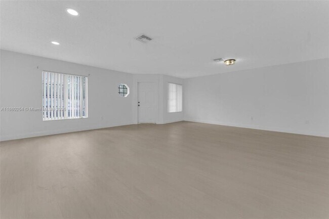 Building Photo - 7640 NW 182nd Terrace