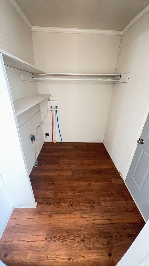 Building Photo - 401 Sheppard St