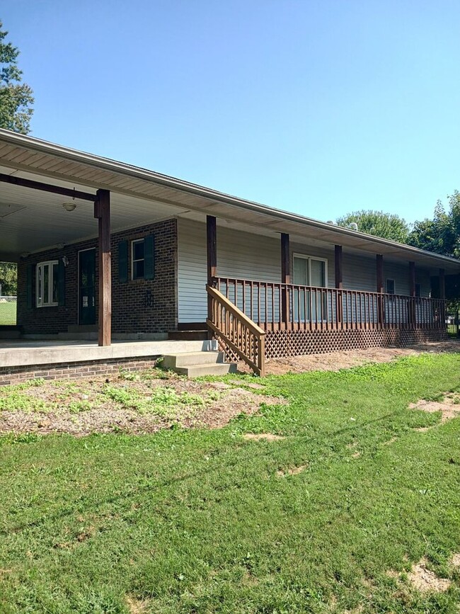 Building Photo - 1166 Old Preston Hwy N, Louisville