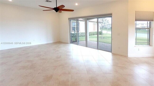 Building Photo - 8630 Lakeside Bnd