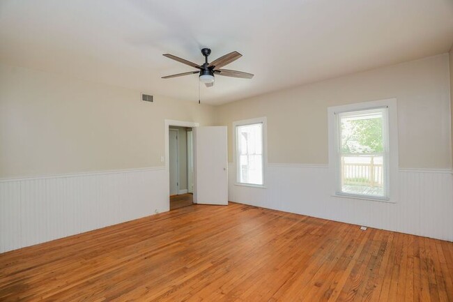 Building Photo - 3963 Oakleys Ln
