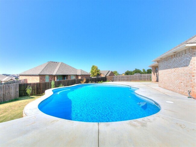 Building Photo - 1745 Cowboy Ln