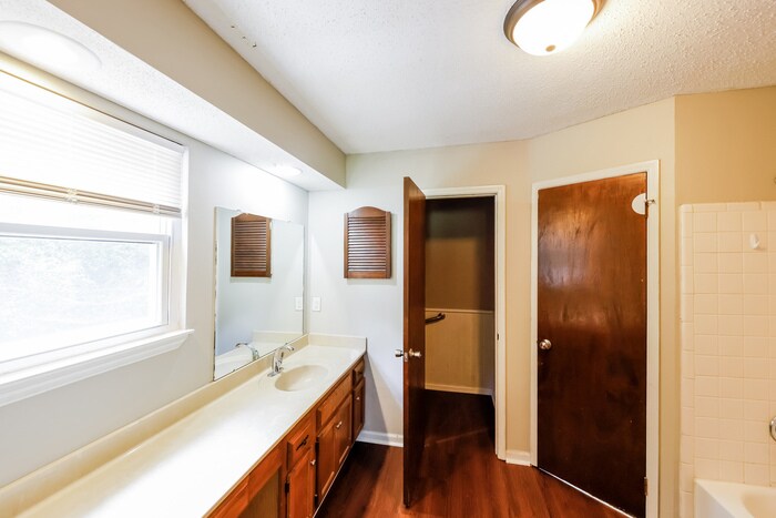 Building Photo - 5207 Broken Bow Ln