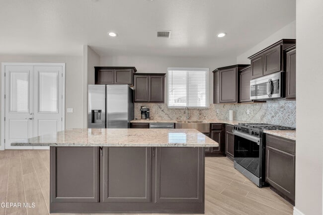 Building Photo - 1807 Dana Gray St