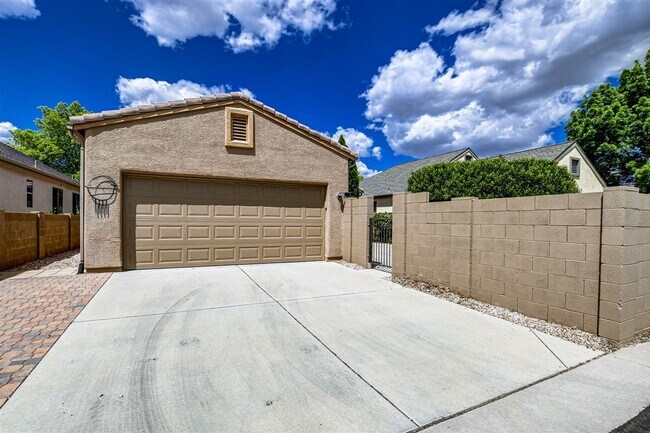 Building Photo - 3 bedroom 2 bathroom home for Rent in StoneRidge!