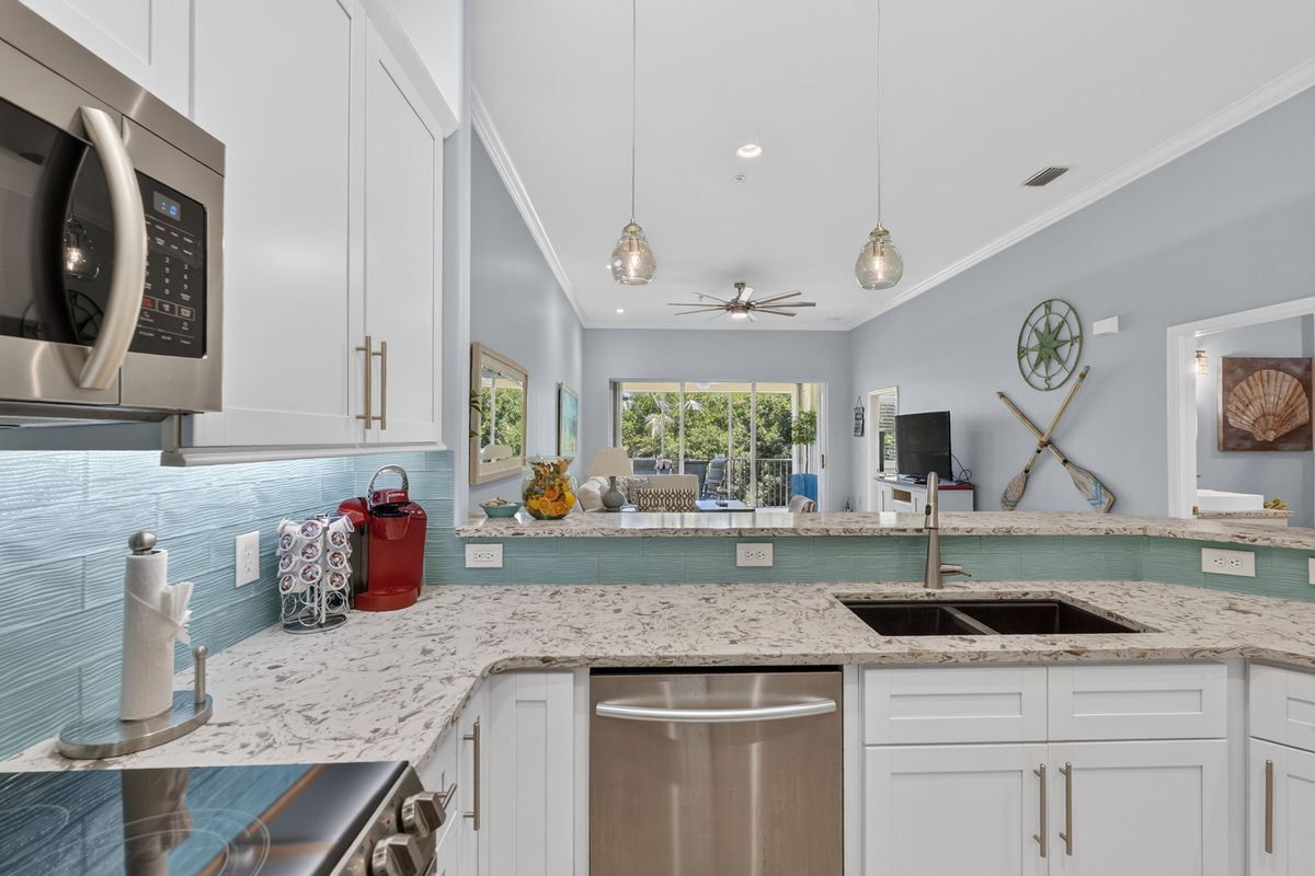 Building Photo - 1285 Sweetwater Cove