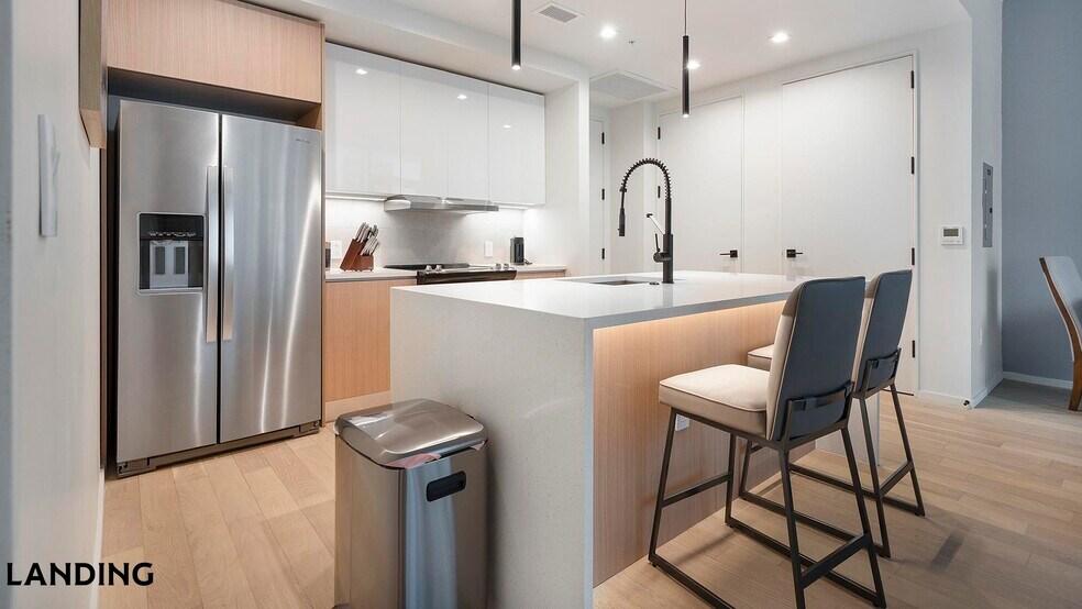 Building Photo - 143 E Commerce St