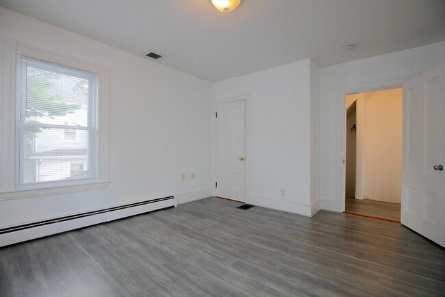 Building Photo - 115 Taylor St