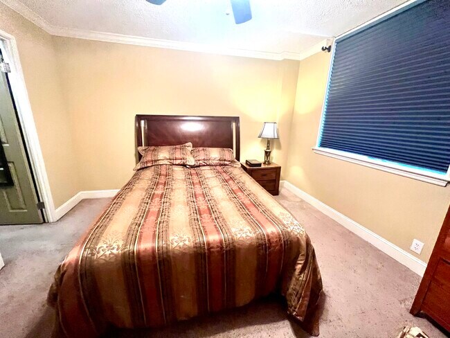 Building Photo - 1131 Stringers Ridge Rd