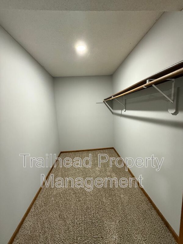 Building Photo - 3407 NW Duncan Rd