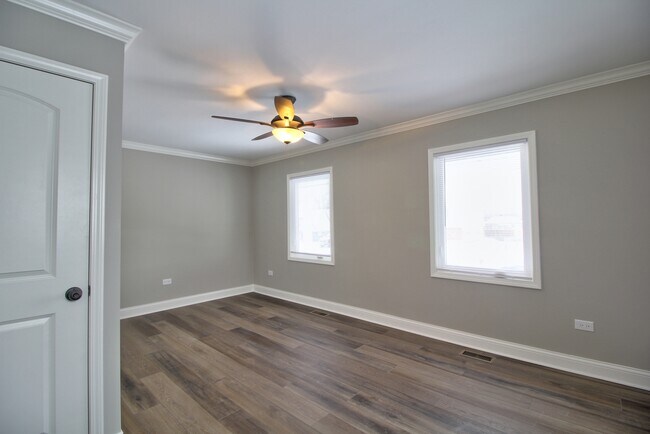 Building Photo - 312 Hickory Ave