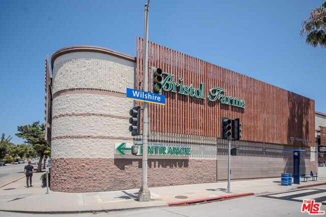 Building Photo - 1147 Centinela Ave