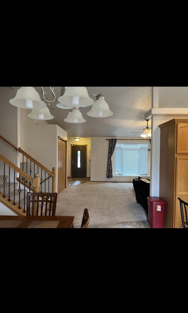 Building Photo - 2914 Hoefer Ave