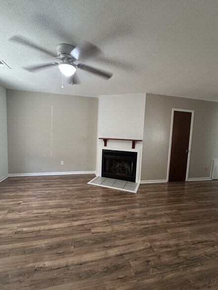 Building Photo - 226 Plantation Dr