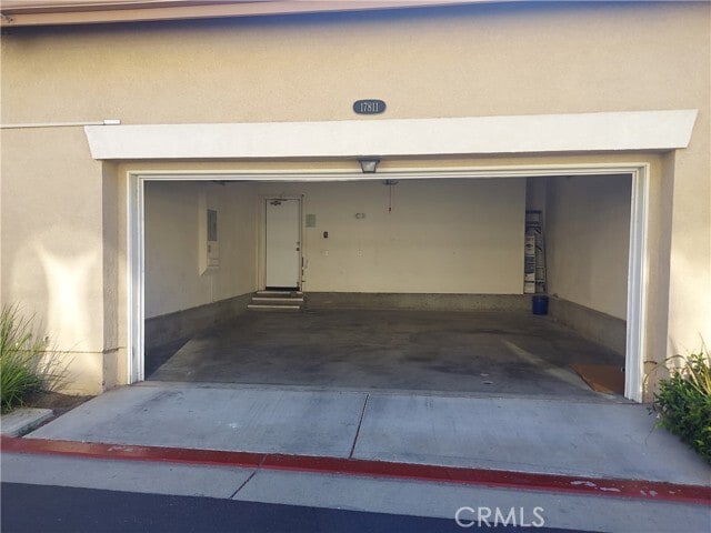 Building Photo - 17811 Cottonwood Ct