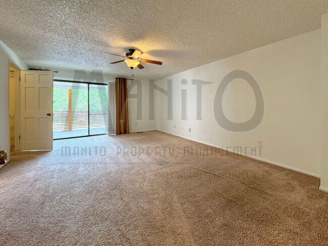 Building Photo - *COMING SOON* Entertainer's Delight - Spra...