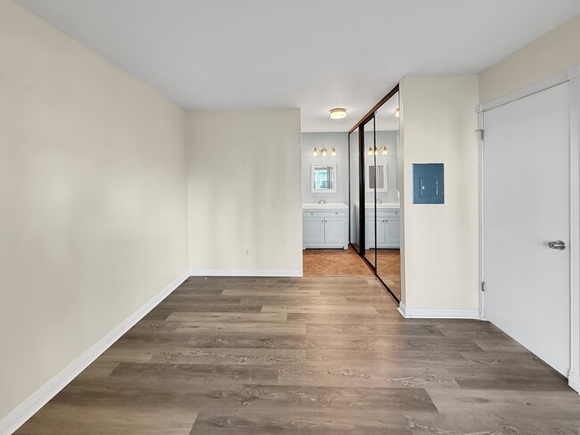 Building Photo - 13316 Caminito Ciera