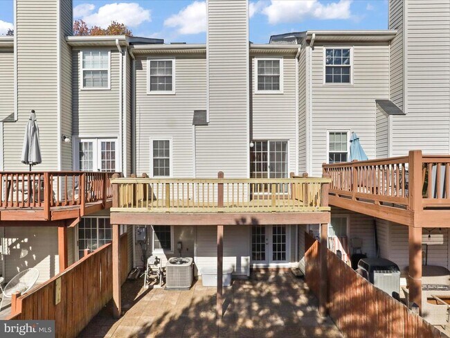 Building Photo - 6751 Cardinal Woods Ct
