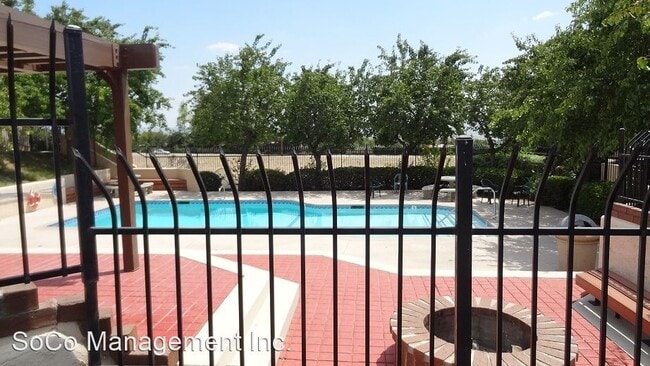 Building Photo - 2 br, 1 bath House - 2265 Bradford Avenue ...