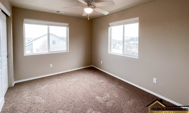 Building Photo - 4 Bedroom, 2.5 Bath with an Office!
