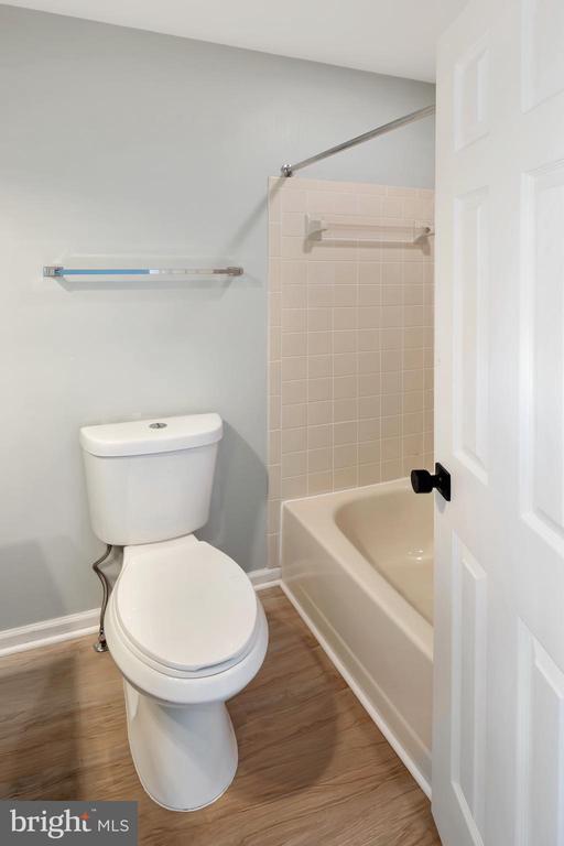 Building Photo - 12867 Mill House Ct