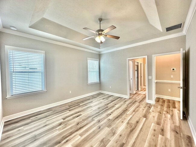 Building Photo - Modern Comfort in Fletcher Oaks – 3BR/2BA Home with Natural Light & Serene Views