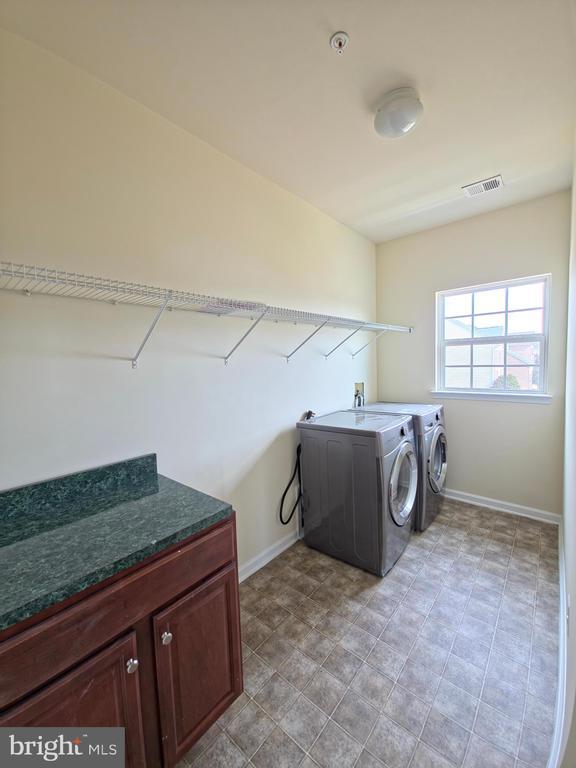 Building Photo - 7108 Sudley Ave