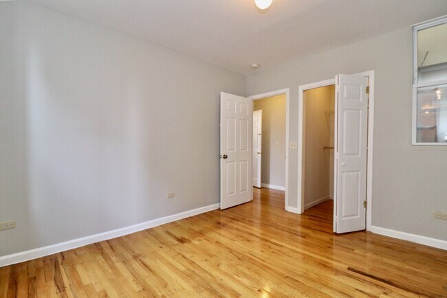 Building Photo - 415 1st St