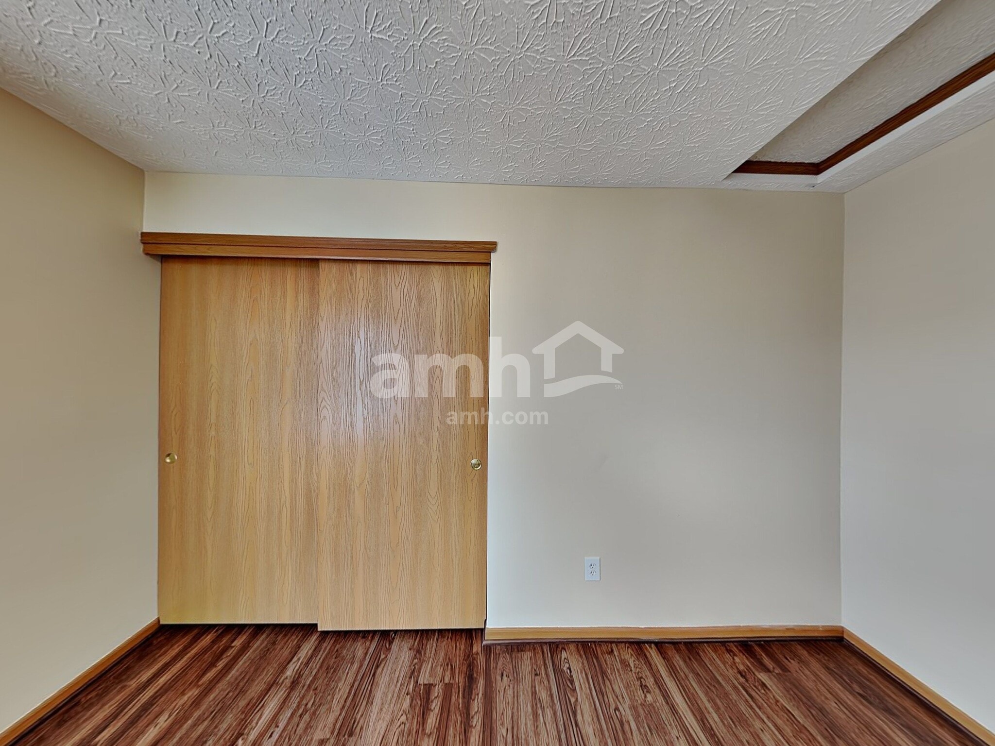 Building Photo - 378 Wheatfield Dr
