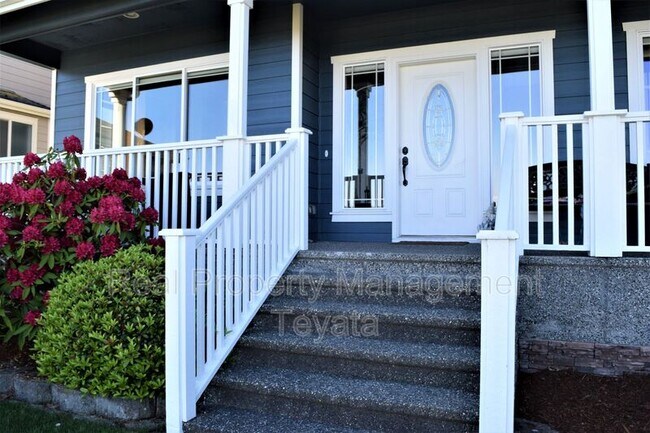 Building Photo - 6139 N Beulah Ave