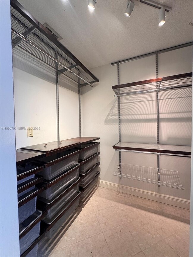 Building Photo - 17910 SW 137th Ct