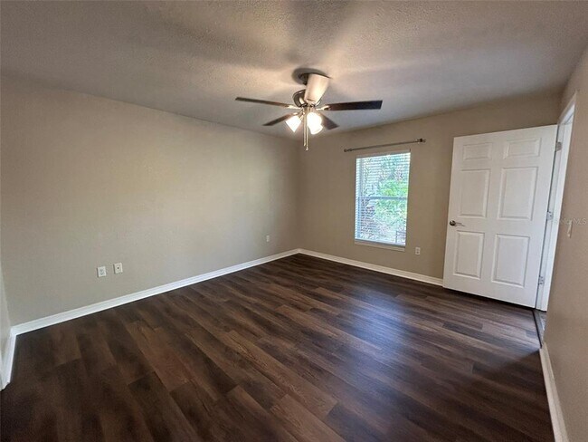 Building Photo - 5479 Gannaway St