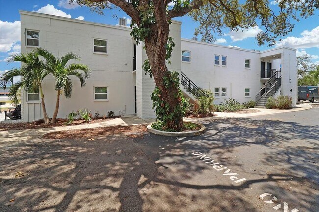 Building Photo - 4407 6th St S