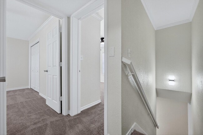 Building Photo - 1221 Cedar Post Ln