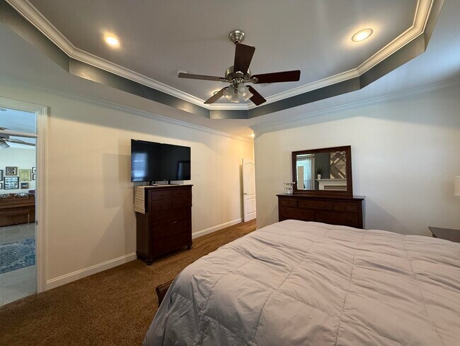 Building Photo - 4410 Windlake Dr