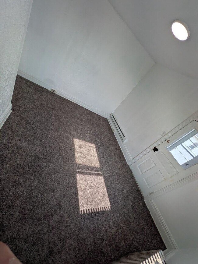 Building Photo - 514 N Highland Ave