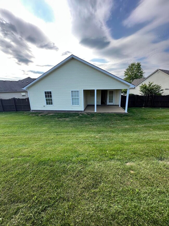 Building Photo - 106 Bluegrass Beat Cove