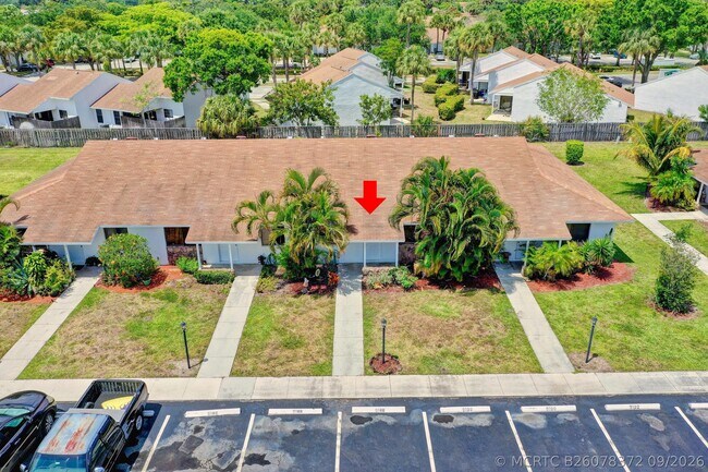Building Photo - 9184 Roan Ln
