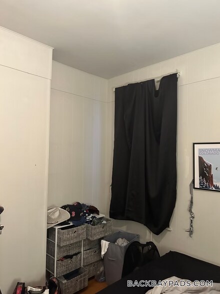 Building Photo - 384 Commonwealth Ave