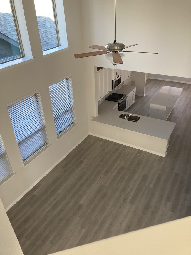 Building Photo - 3908 Chesapeake Ln