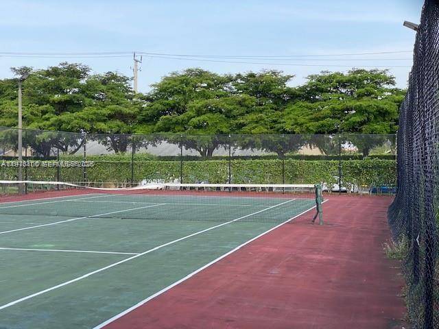 Building Photo - 7630 Westwood Dr