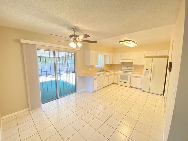 Building Photo - 603 Pheasant Ave