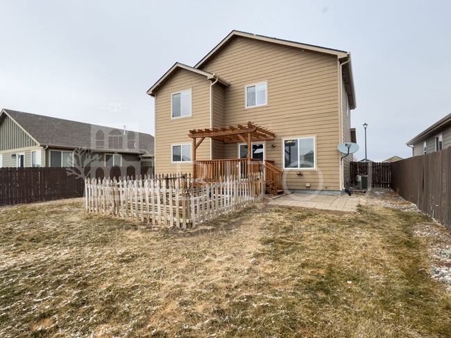 Building Photo - Lorson Ranch Home Close to Military Bases