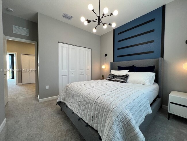 Building Photo - 680 SE 13th Ct